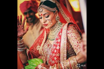 Bipasha Basu and Karan Singh Grover Marriage Photos